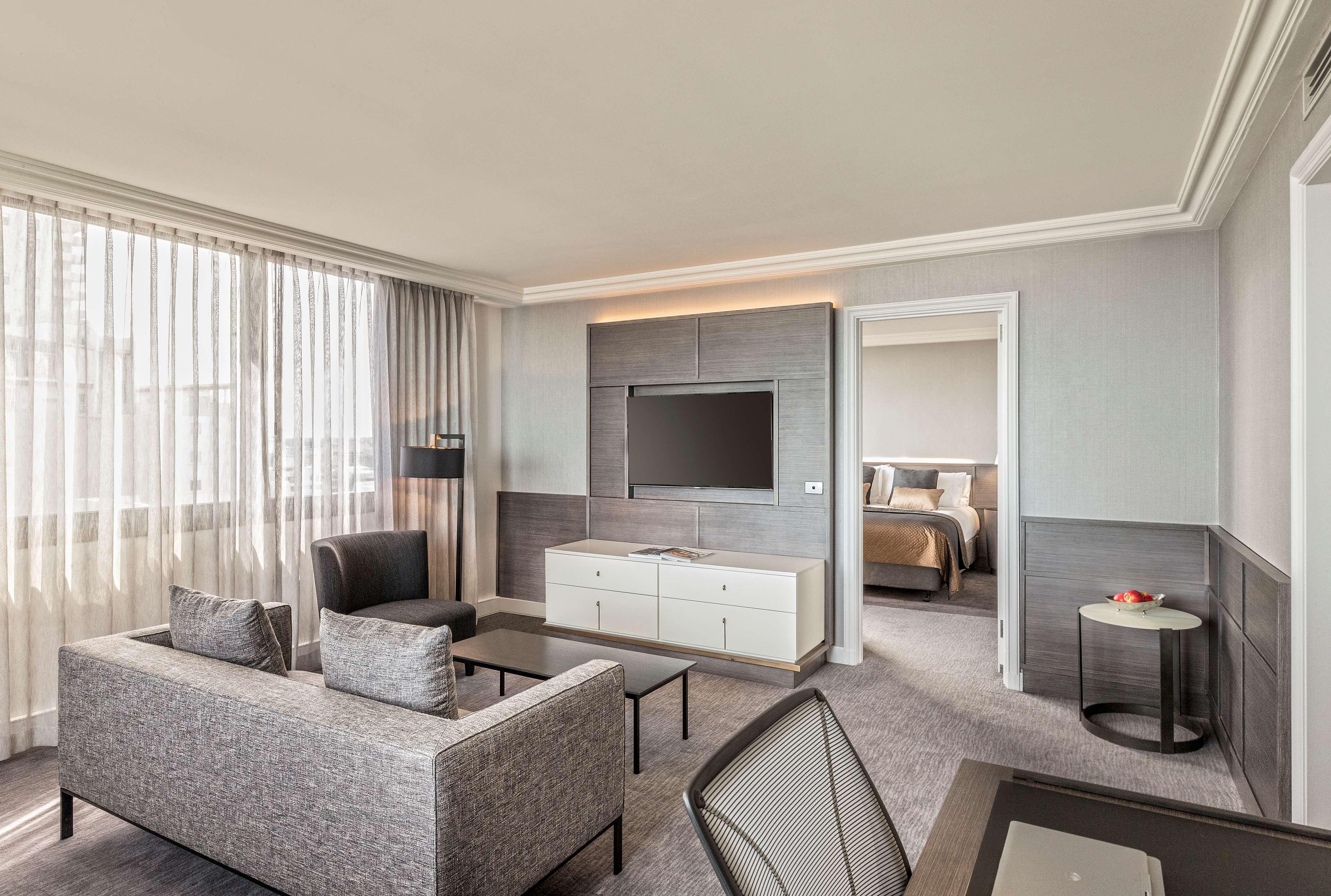 Hotel Pan Pacific Perth Extérieur photo A suite at the hotel