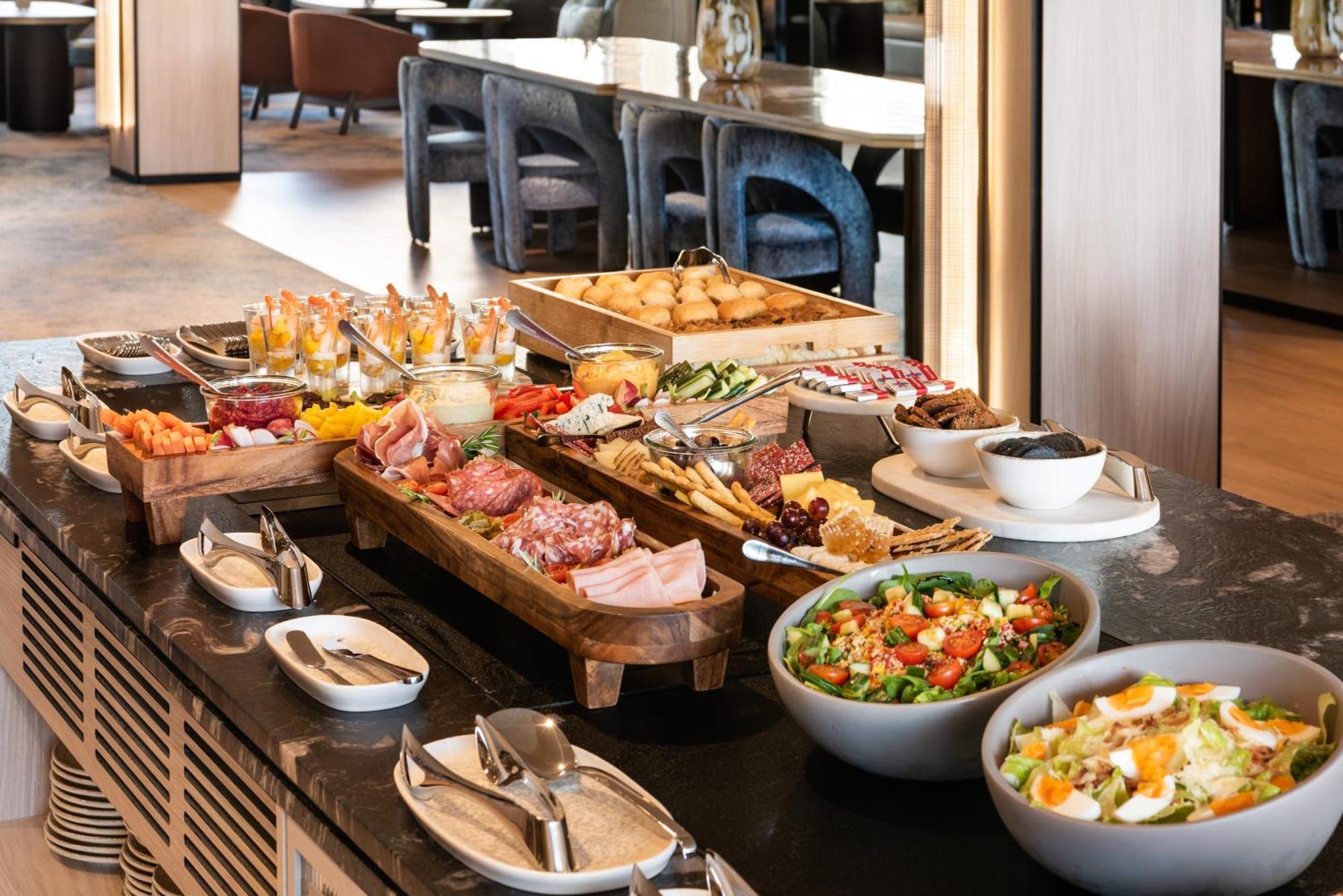 Hotel Pan Pacific Perth Extérieur photo A buffet at a hotel